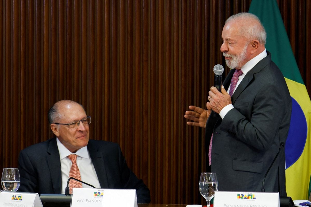 Sem acordo com o Centrão, Lula mantém Alckmin e repete coligação de 2022