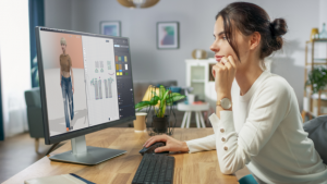 Cursos gratuitos ensinam tecnologia aplicada à moda para mulheres