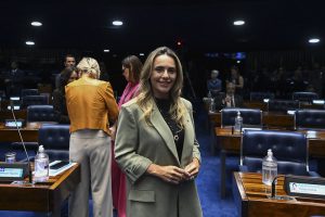 Quem é Roberta Acioly, nova senadora que assume a cadeira de Mecias de Jesus