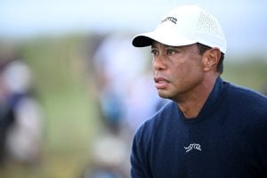 Tiger Woods é preso por dirigir sob efeito de substâncias após acidente na Flórida
