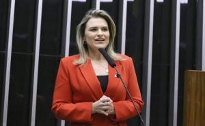 Marília Arraes se filia ao PDT para concorrer ao Senado em Pernambuco