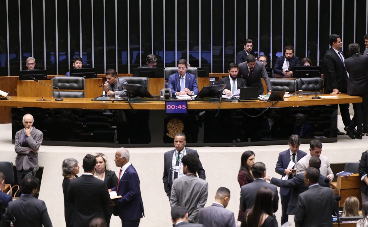 Câmara aprova punição para o crime de gerontocídio