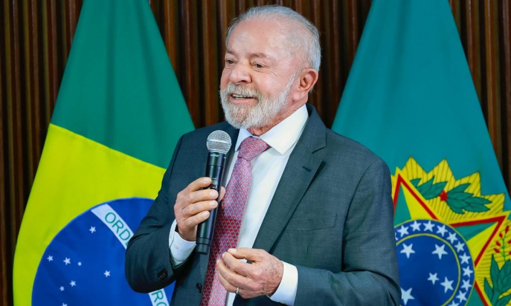 Lula reúne ministros pela última vez antes de saídas para eleições