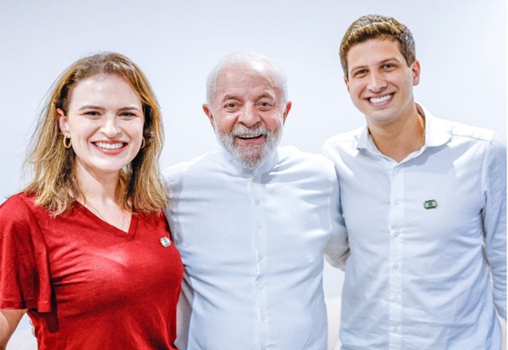 João Campos fecha chapa com Marília Arraes e Humberto Costa e frustra planos de Raquel Lyra