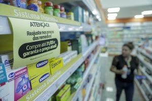 Câmara aprova projeto que libera a venda de remédios em supermercados