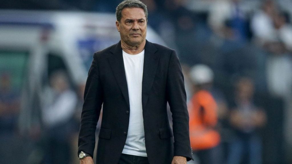 Vanderlei Luxemburgo apresenta melhora após internação, mas segue na UTI em Palmas