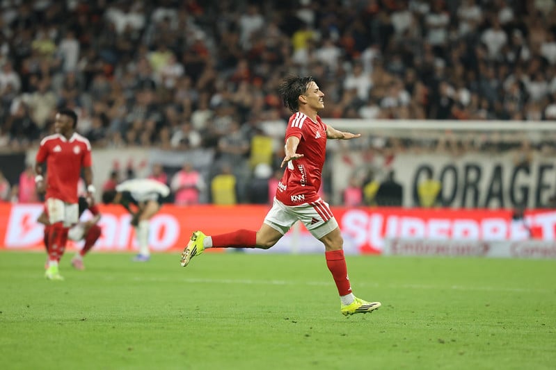 Corinthians perde em casa para o Inter e Dorival é demitido