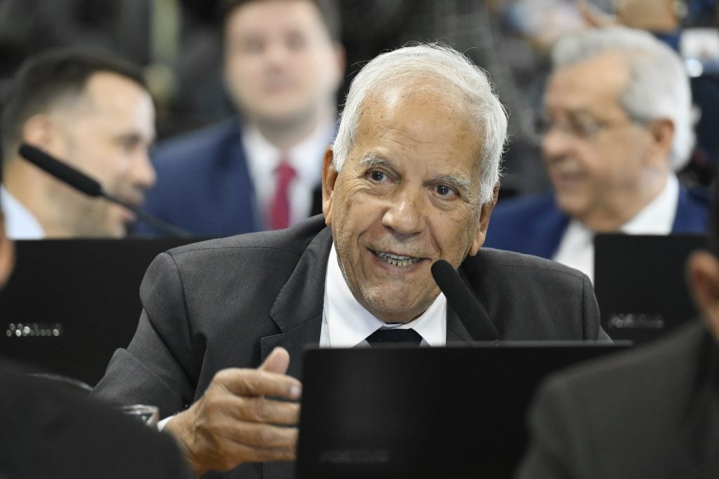 PEC que impede responsabilização da imprensa por declarações de entrevistados avança no Senado