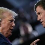 Antigo porta-voz do trumpismo, Tucker Carlson se diz arrependido: ‘Peço desculpas por ter enganado as pessoas’