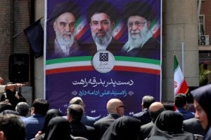 Irã anuncia novos ataques e alerta para represálias 'devastadoras' após ameaças de Trump