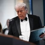 Trump diz que ataque em jantar não o ‘dissuadirá’ da guerra com o Irã