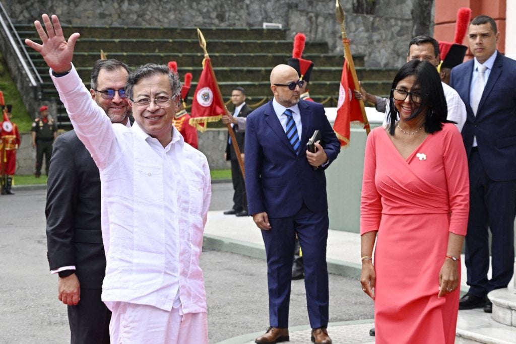 Gustavo Petro chega à Venezuela na 1ª visita de um chefe de Estado pós-Maduro