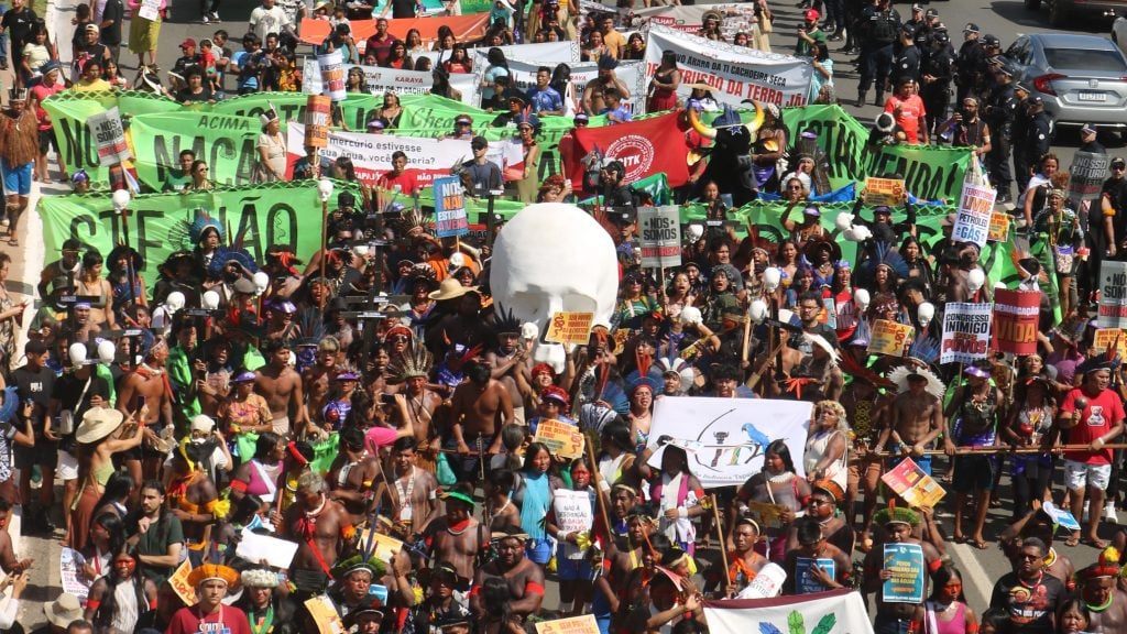 Mobilização indígena em Brasília cobra Lula, critica Congresso e expõe impasse nas demarcações