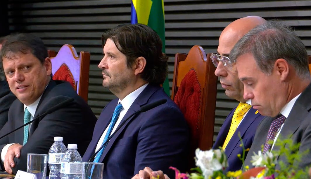 Alesp concede a André Mendonça o Colar de Honra ao Mérito