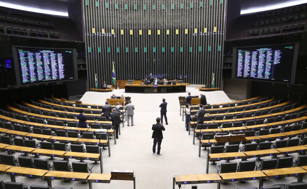 Câmara aprova MP que reforça as regras do seguro-defeso