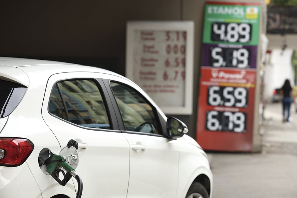 Inflação oficial chega a 0,88% em março, diz IBGE