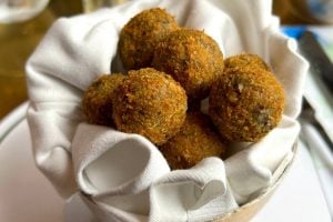 Sobrou churrasco? Veja 7 receitas práticas para reaproveitar