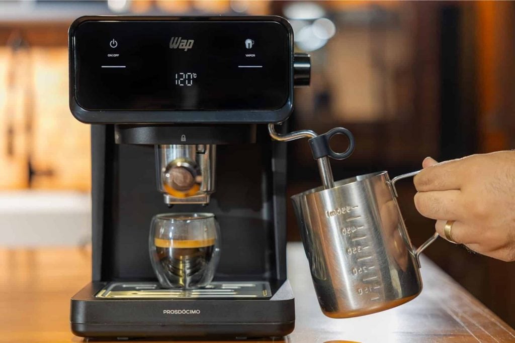 WAP WCM20: a melhor cafeteira  para ter café de barista em casa