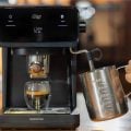 WAP WCM20: a melhor cafeteira para ter café de barista em casa