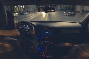 ADAS no carro: como esse “copiloto eletrônico” ajuda e onde ele ainda exige atenção