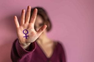 A IA desvenda a violência contra as mulheres