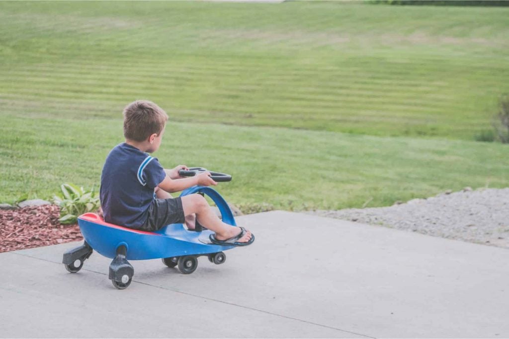 Vacuum Racer: quando arrumar a casa vira brincadeira para as crianças