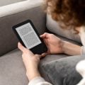 X4: o e-reader de bolso que quer substituir o celular na hora da leitura