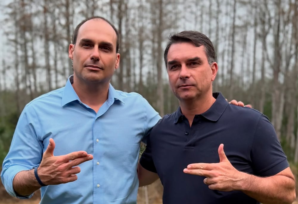 Eduardo Bolsonaro pode se lançar a suplente de senador mesmo vivendo nos EUA?