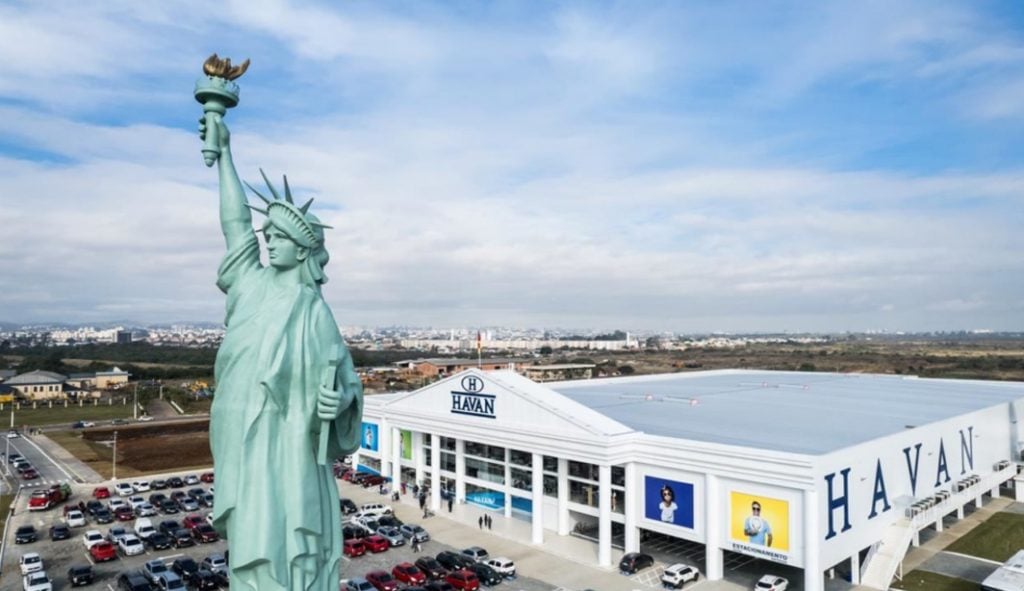 MP vai à Justiça contra a Havan por irregularidade em estátua no Maranhão