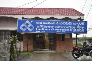 Indiano leva corpo exumado a banco para provar a morte da irmã