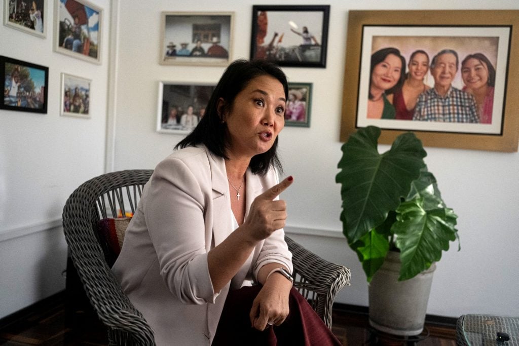Keiko Fujimori promete expulsão de imigrantes e aproximação com Trump se vencer eleição no Peru