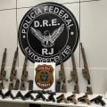 Em duas ações na Via Dutra, PF apreende 10 fuzis e 12 pistolas
