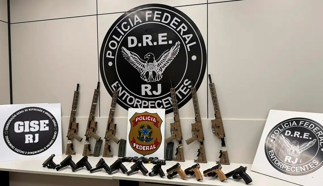 Em duas ações na Via Dutra, PF apreende 10 fuzis e 12 pistolas