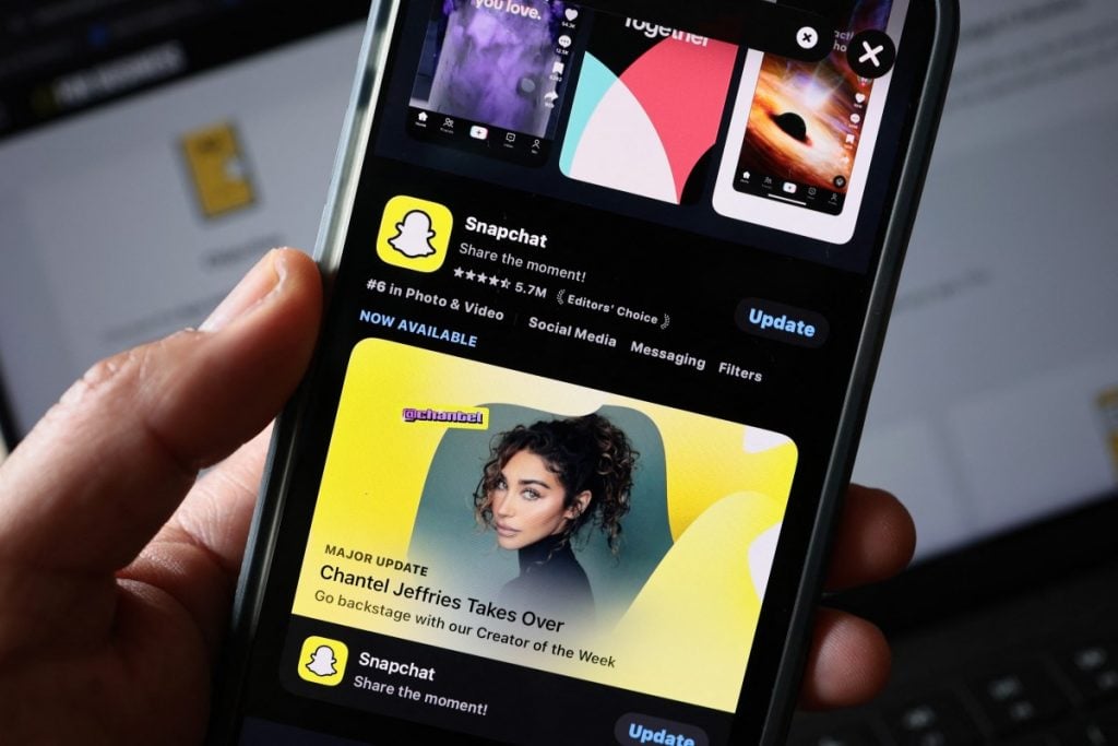 Controladora do Snapchat corta mil empregos devido à IA