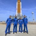 Nasa enviará 1ª mulher e astronauta negro à órbita lunar