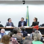 Câmara instala comissão do fim da escala 6×1 e mira votação ainda em maio