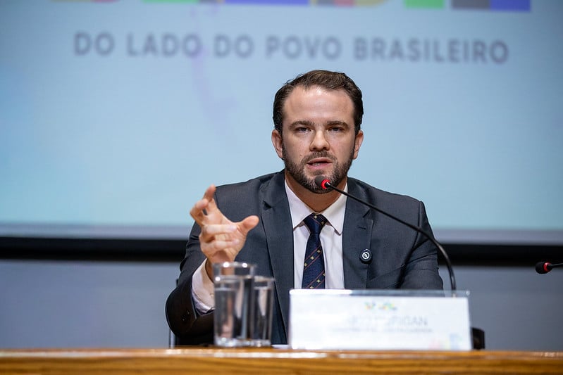 Governo bloqueia 27 plataformas de ‘mercado preditivo’ e endurece regulação de apostas no Brasil