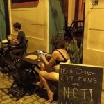 Procon multa bar na Lapa por placa que restringia entrada de norte-americanos e israelenses