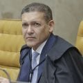 Nunes Marques vota para manter regras de porte de arma de fogo por guardas municipais