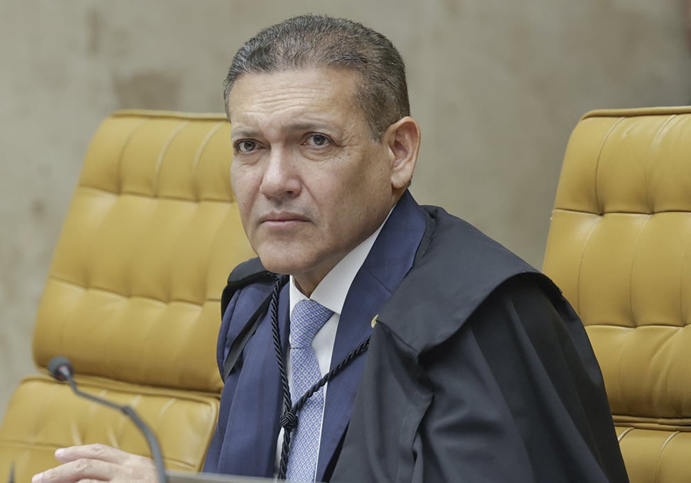 Nunes Marques vota para manter regras de porte de arma de fogo por guardas municipais