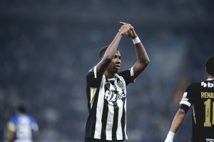 Atlético bate o Cruzeiro no Mineirão pelo Brasileiro