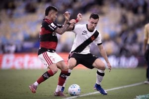 Flamengo abre 2 a 0, mas Vasco busca empate no Maracanã