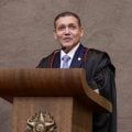 Nunes Marques defende a democracia e fala sobre perigos da IA nas eleições em posse no TSE