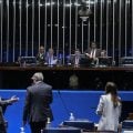 Senado aprova piso de R$ 5.130 para professores e nova regra de reajuste