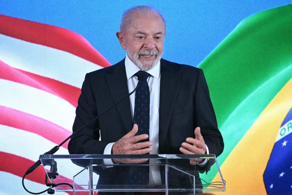Lula ganha uma posição e é o 6º presidente mais popular da América Latina; veja o ranking