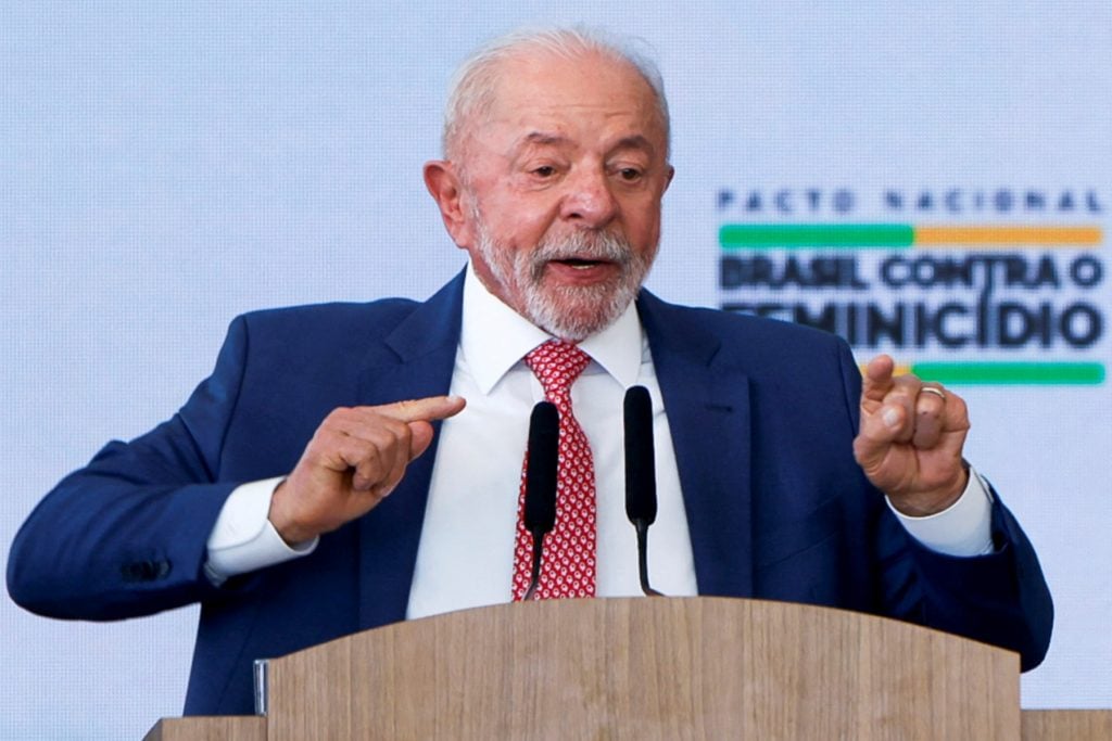Lula defende fim da escala 6×1 sem período de transição