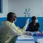 RD Congo tem mais de 900 casos suspeitos de ebola; Uganda também tem infecções confirmadas