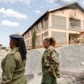Oito estudantes são detidas após incêndio que matou 16 meninas em um internato no Quênia