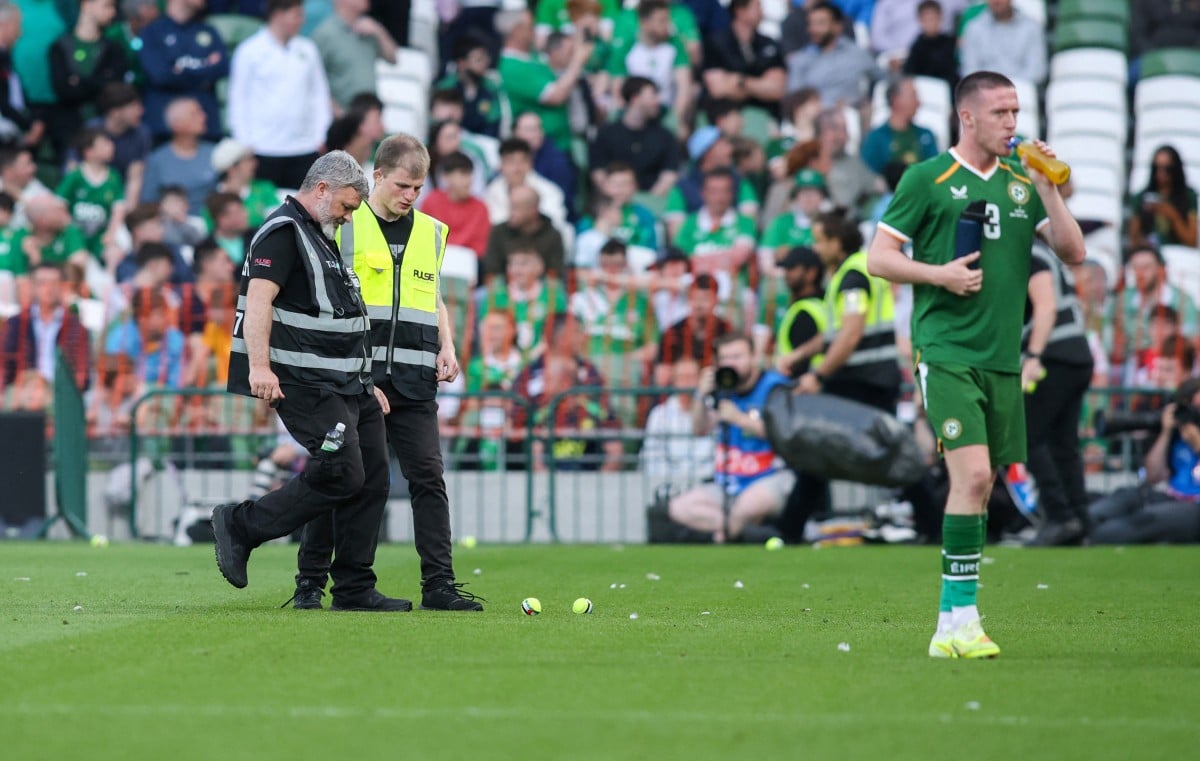 Ativistas pró-palestinos interrompem amistoso de futebol entre Irlanda e Catar
