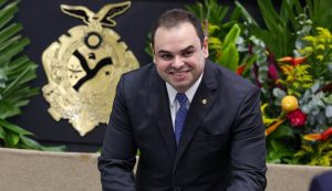 Assembleia do Amazonas elege Roberto Cidade (União) para governador-tampão